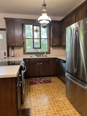 505 N Elm Street, Comanche, TX 76442