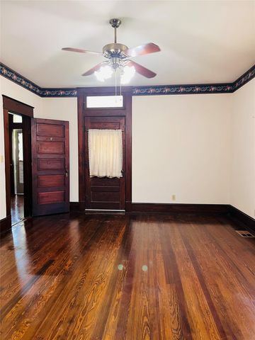 505 N Elm Street, Comanche, TX 76442