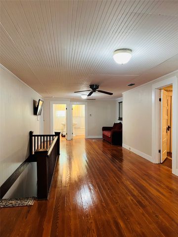 505 N Elm Street, Comanche, TX 76442