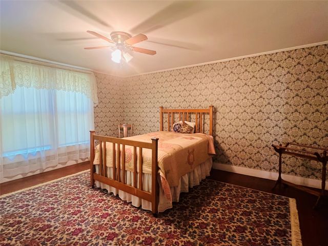 505 N Elm Street, Comanche, TX 76442