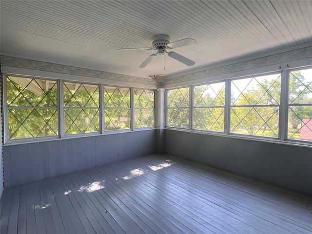 505 N Elm Street, Comanche, TX 76442