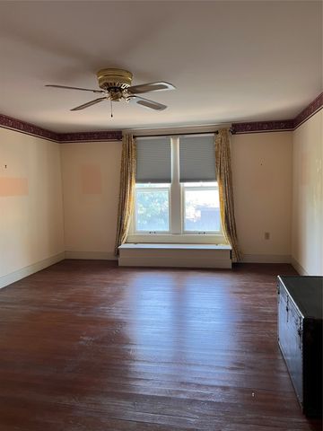 505 N Elm Street, Comanche, TX 76442