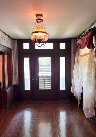 505 N Elm Street, Comanche, TX 76442