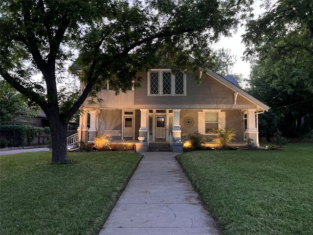 505 N Elm Street, Comanche, TX 76442