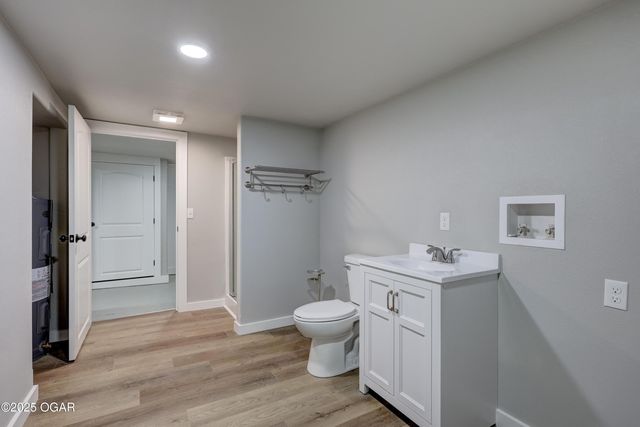 1028 Woodland Avenue, Joplin, MO 64801