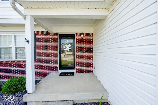 5067 Clay Creek Lane, Plainfield, IN 46168