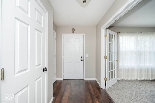 5067 Clay Creek Lane, Plainfield, IN 46168