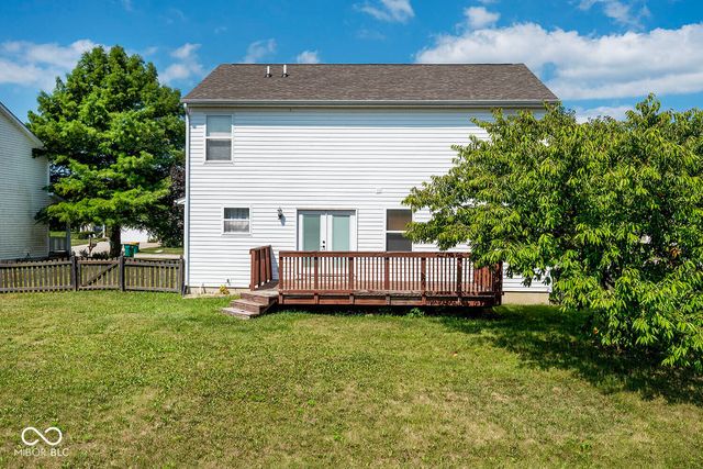 5067 Clay Creek Lane, Plainfield, IN 46168
