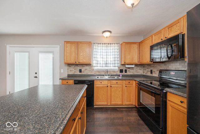 5067 Clay Creek Lane, Plainfield, IN 46168