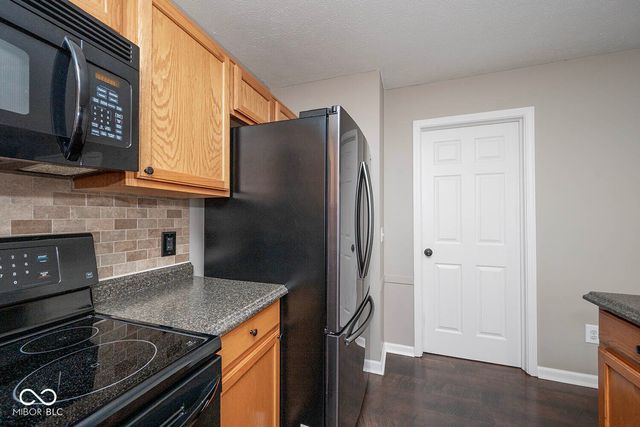 5067 Clay Creek Lane, Plainfield, IN 46168