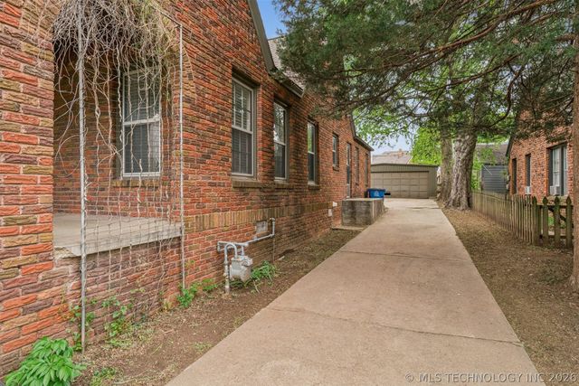 2608 E 13th Place, Tulsa, OK 74103