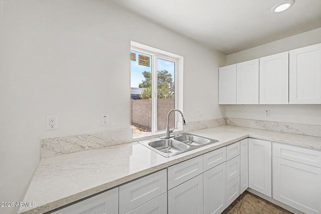 4123 W HOLLY Street, Phoenix, AZ 85009