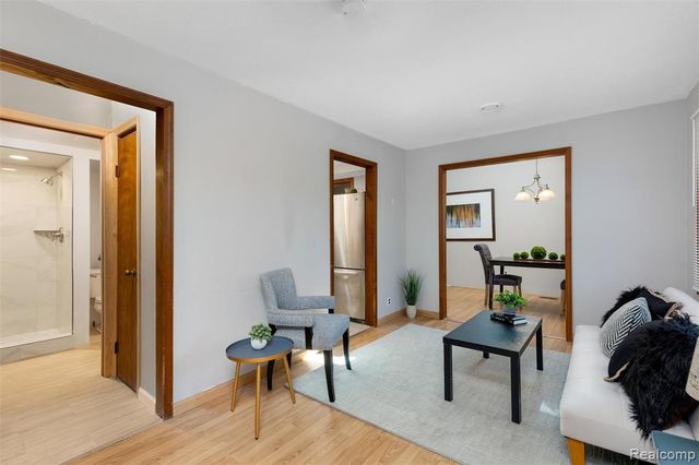 21326 Flanders Street, Farmington Hills, MI 48335