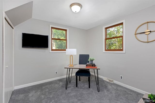 21326 Flanders Street, Farmington Hills, MI 48335