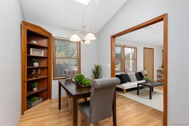 21326 Flanders Street, Farmington Hills, MI 48335