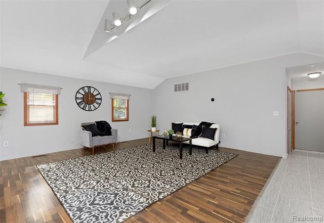 21326 Flanders Street, Farmington Hills, MI 48335