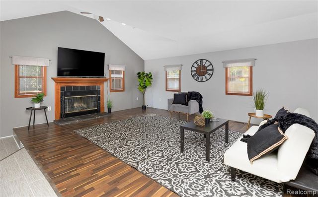 21326 Flanders Street, Farmington Hills, MI 48335