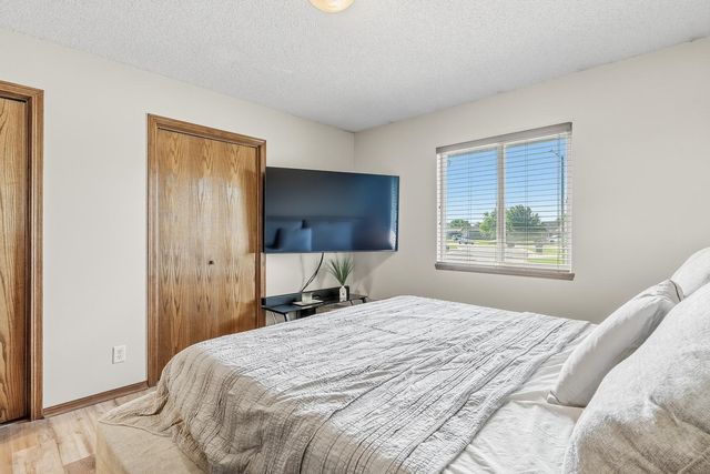 2308 E Spring Hill Dr, Goddard, KS 67052