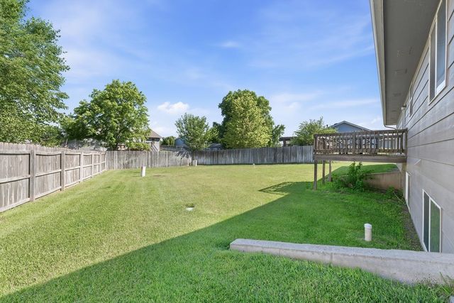 2308 E Spring Hill Dr, Goddard, KS 67052