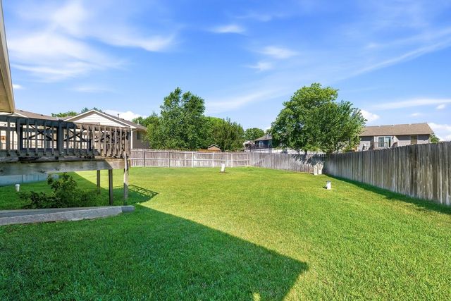 2308 E Spring Hill Dr, Goddard, KS 67052