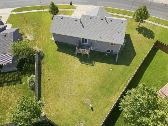 2308 E Spring Hill Dr, Goddard, KS 67052