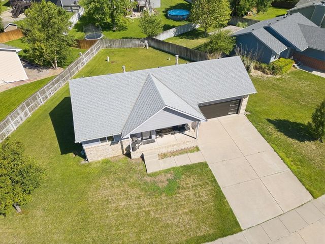 2308 E Spring Hill Dr, Goddard, KS 67052