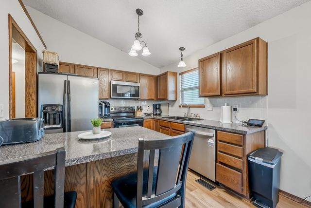 2308 E Spring Hill Dr, Goddard, KS 67052