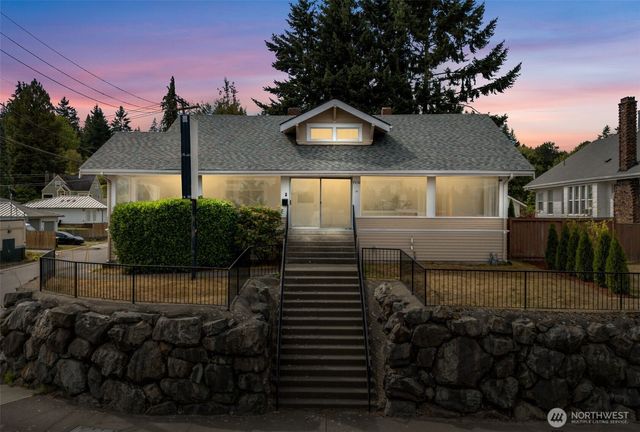 4232 Rucker Avenue, Everett, WA 98203