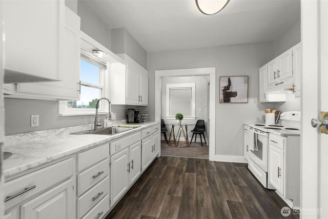 4232 Rucker Avenue, Everett, WA 98203