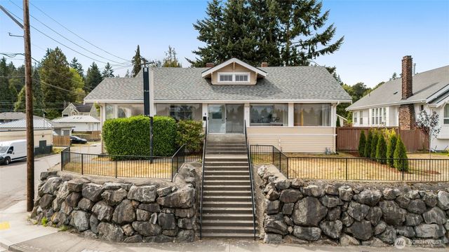 4232 Rucker Avenue, Everett, WA 98203