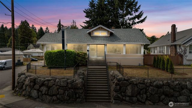 4232 Rucker Avenue, Everett, WA 98203