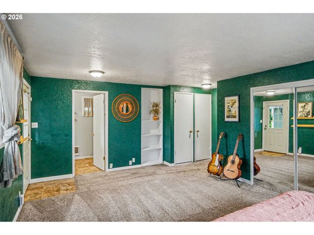 1565 3RD St Nw, Salem, OR 97304