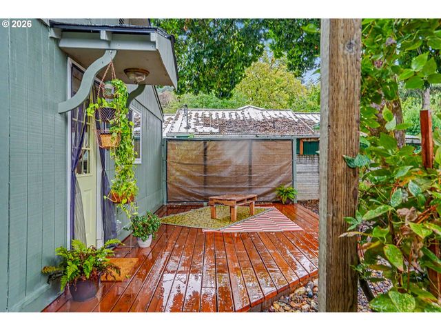 1565 3RD St Nw, Salem, OR 97304