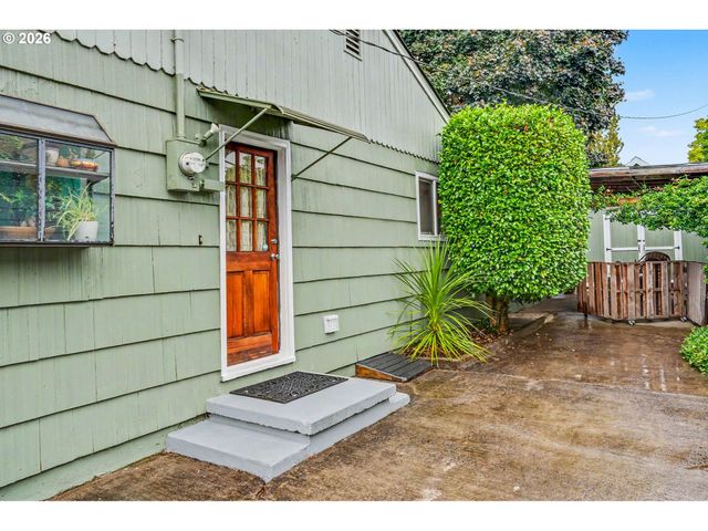 1565 3RD St Nw, Salem, OR 97304