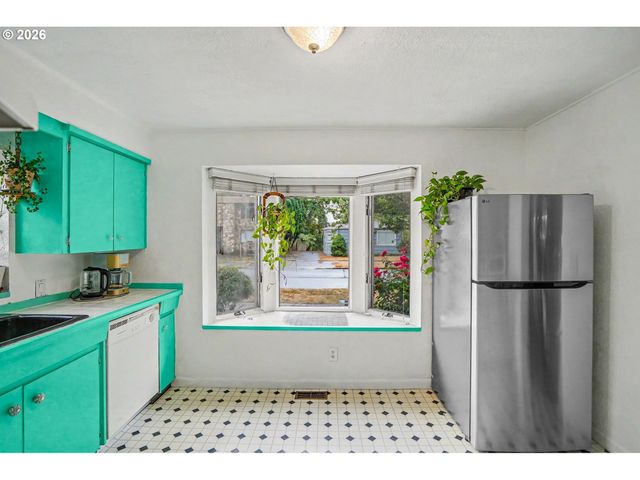 1565 3RD St Nw, Salem, OR 97304