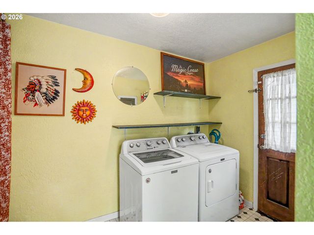 1565 3RD St Nw, Salem, OR 97304
