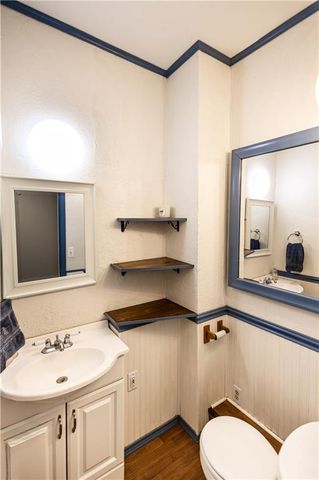 400 West Street, Parkville, MO 64152