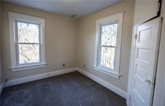 400 West Street, Parkville, MO 64152