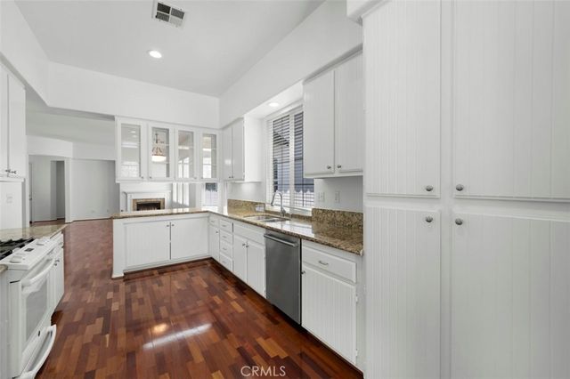 80 Winslow, Irvine, CA 92620
