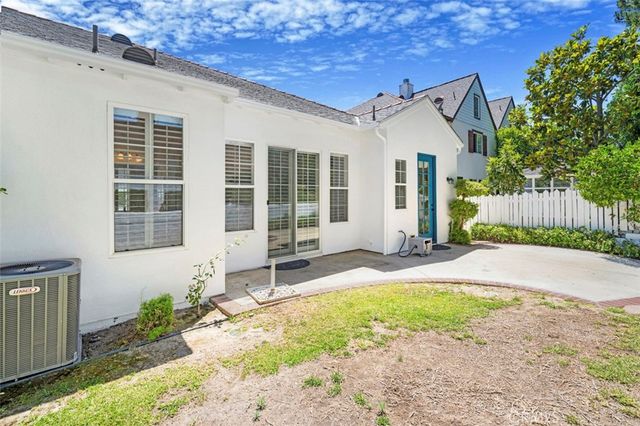80 Winslow, Irvine, CA 92620