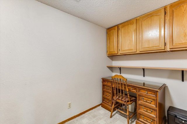 1313 E Briarwood Rd, Derby, KS 67037