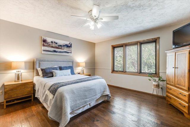 1313 E Briarwood Rd, Derby, KS 67037