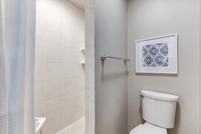1313 E Briarwood Rd, Derby, KS 67037