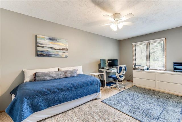 1313 E Briarwood Rd, Derby, KS 67037