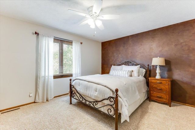 1313 E Briarwood Rd, Derby, KS 67037