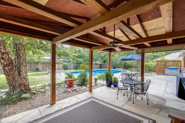 1313 E Briarwood Rd, Derby, KS 67037