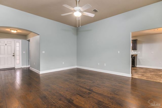 5566 Maggie Rose Cir, Milton, FL 32570