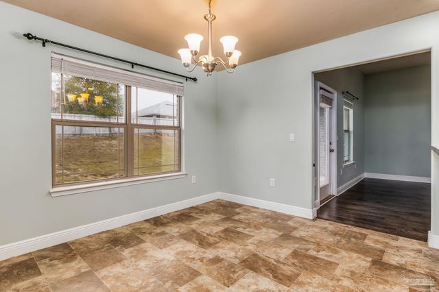 5566 Maggie Rose Cir, Milton, FL 32570