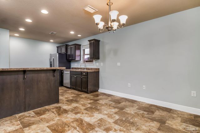 5566 Maggie Rose Cir, Milton, FL 32570