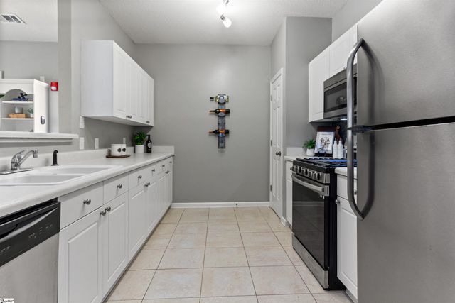 524 Mckenna Circle, Greenville, SC 29615